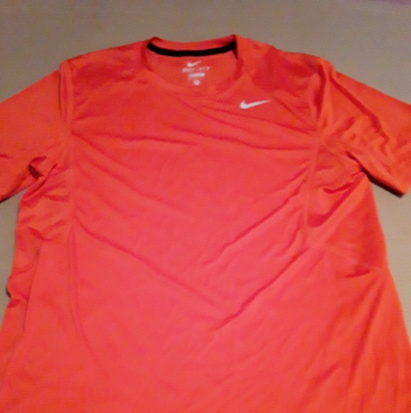 Nike Dry Fit - Picture 6 of 6